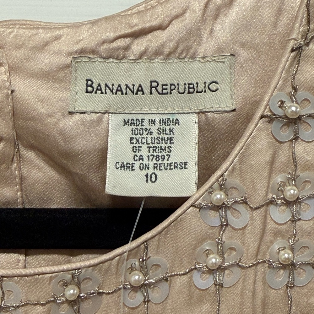 Banana Republic Beaded Sleeveless 100% Silk Top - Size 10 - NWT - Picture 4 of 6
